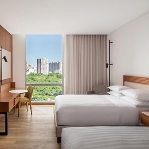 Club Queen Room Two Queen Beds Club Lounge Access